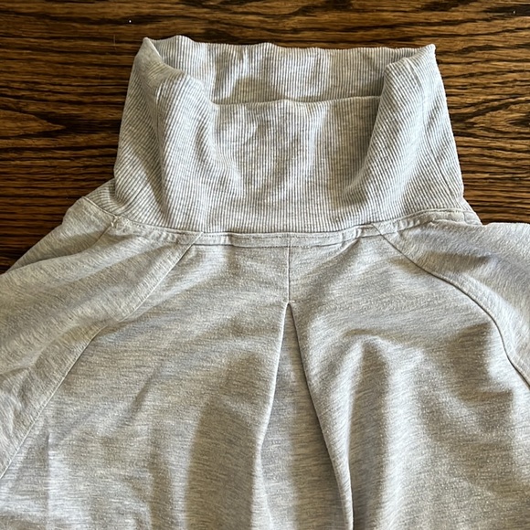 Lululemon High Lines Pullover - Picture 6 of 6
